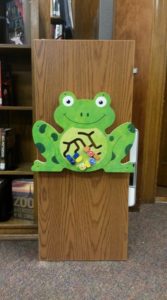 Frog-shaped Wall Panel Toy